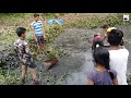 mud water fishing গ্রামে পুকুর সেচে মাছ ধরার দৃশ্য Рыбалка Видео