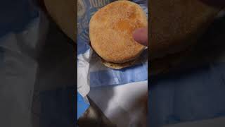 朝マックしよう　月見マフィン