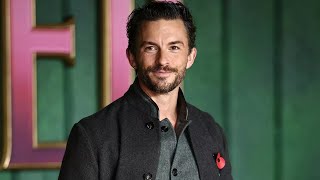 Jonathan Bailey Gets Real About Filming Bridgerton’s Most Talked-About Scenes