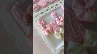 Butterfly-themed cakesicles with my favorite loop design 💕 #cakesicles #treats #dessert #shorts