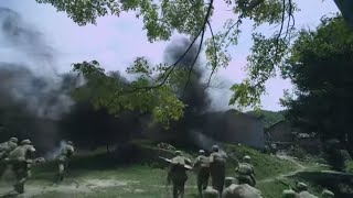 我軍得到情報，連忙突襲敵軍營地，大大獲全勝！