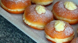 Berliner mit Vanillecreme / Kreppel mit Vanillefüllung