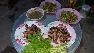 ตำหมากถั่วปิ้งหมูป่นปลาของกินบ้านนาพาแชบ25/9/20《》ຕຳໝາກຖົ່ວປິ້ງໝູປົ່ນປາກິນເຂົ້າແລງ