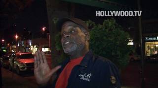 Danny Glover gets mad at the paparazzi