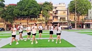 Những cô gái Lào cai nhảy Shuffle