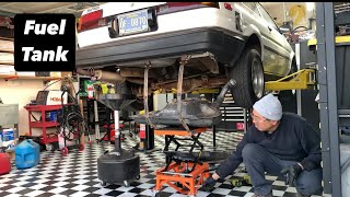 Cleaning my Rusty AE86 Fuel Tank again.