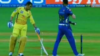 மான்கட் அவுட்டில் இருந்து கெத்தாக தப்பிக்கும் தல தோனி! Dhoni escapes from Mankad out!