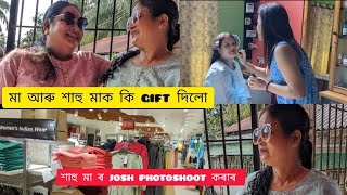 মা হতক কি gift দিলো🎁//মা আৰু শাহুমা ই কি photoshot কৰিলে??//#youtuber #viralvideo #photoshoot