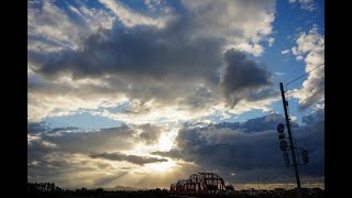 庄内の風景_散歩スナップ_空と橋