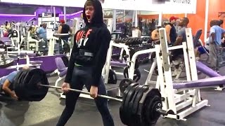 560 Deadlift Attempt 17 Year Old