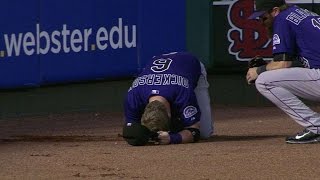 COL@STL: Dickerson gets injured diving for the ball