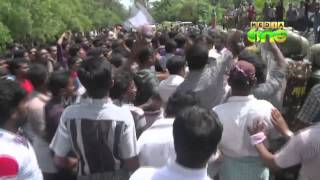 Black flags for Oommen Chandy in Tirur