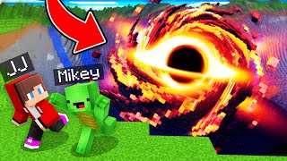 JJ and Mikey Escape From BLACK HOLE in Minecraft ! (Maizen)