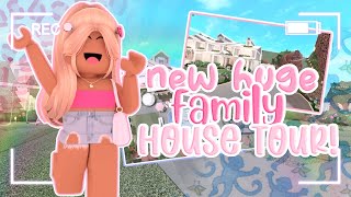 New *HUGE* Family Danish Pastel House Tour!! *PREPPY ROOM & MORE* ||Bloxburg Sum