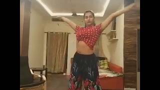 Anchor Vishnu Priya Teenmaar dance at home | Vishnu Priya Dance