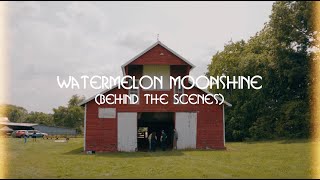 Lainey Wilson – Watermelon Moonshine (Official Behind The Scenes)