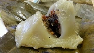 How to make Num Koum (Glutinous rice dumplings filled with sweet coconut, basil seeds and peanuts)