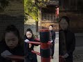 小女孩在师娘的指导下，练习咏春木桩，出神入化！ huangyanmartialarts kungfu martialarts china fujian