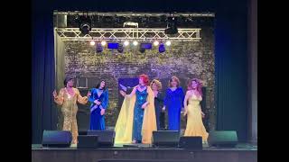 Reba impersonator Jamie Marquis performance of “Pray for Peace” a tribute to Ukraine