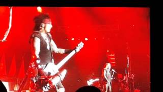 Mötley Crüe Live in Abu Dhabi - "Shout at the Devil"