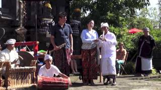 Ciaaattt...saxophone, sinden, suling - gamelan bali