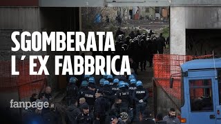 Roma, sgomberato all'alba il ghetto dell’ex Penicillina: centinaia di persone in mezzo a una strada