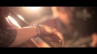 Converse Rubber Tracks: Ready, Set - Josh Doyle performs "Zombieland"