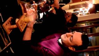 Il rituale del versamento della birra kwak.wmv