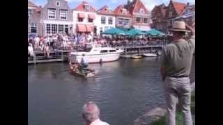 Muziekboot in Noord-Hollandse waterstadjes