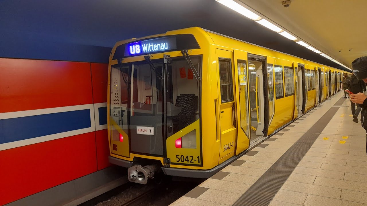 U-Bahn Berlin Mitfahrt Von Alt-Mariendorf Bis Friedrichstraße Im H01 ...