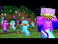 Hunted by 100 Players in Minecraft Hunger Games...