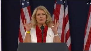 Mary Hart accused of flashing white power symbol