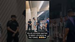 Police Officer Waiting to Greet Messi #shorts #football #messi #police #policia #shortvideo #viral