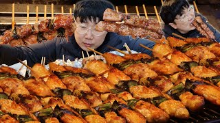 I Ordered 26 Skewers From a Street Vendor! Korean Chicken Skewers and Spicy Eomuk (Oden)! MUKBANG