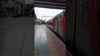 12993 Gandhidham Puri SF Express skip Shegaon station. #ShegaonStation #Shegaon #GandhidhamPuriExp