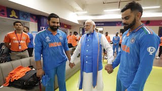PM Narendra Modi HUGS Virat Kohli & Rohit Sharma in Indian Dressing Room After World Cup Final