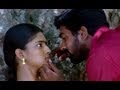 Vijay Sethupathi Kisses Vasundhra Thenmerku Paruva Kaatru