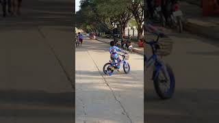 អូនរៀនជិះកង់/ how to ride bike