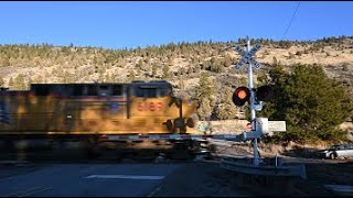 UP 6189 Passes the Modoc Point Rd Railroad crossing︱1/19/2025