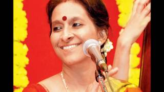 Nallodor Veenai - Bombay Jayashri (With Tamil \u0026 English Lyrics)