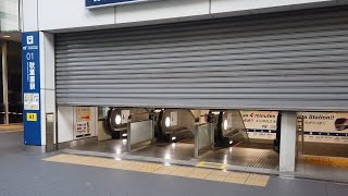 秋葉原駅から 9 エスカレータ― 新御徒町駅へ つくばエクスプレス