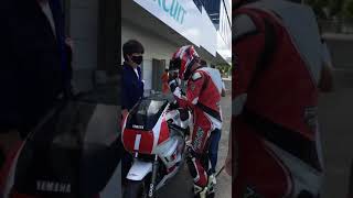 【ヒデちゃんの独り言　FZR400　鈴鹿レース終え パルクフェルメへ