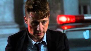 Gotham 2x09  James Gordon vs Flamingo