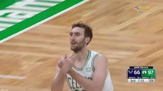 Luke Kornet DUNKS the ball off the alley oop from Smart and shows off the hand butterflies