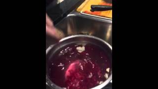 How to quickly (AND CLEANLY!) prepare a pomegranate