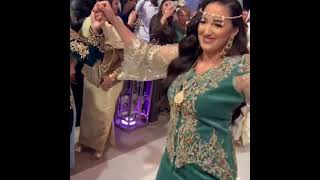 Algerian Wedding - Gorgeous Beauties Dancing Video | Colourful Outfits \u0026 Lively Music