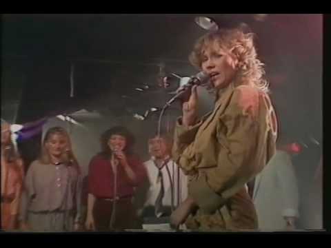 Agnetha Fältskog: The Heat Is On Special 1/3 - YouTube