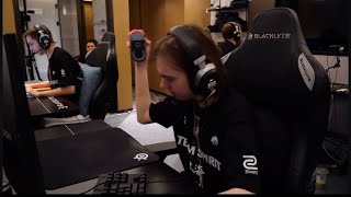 CS2 | Donk Rage almost broke his mouse and hand!