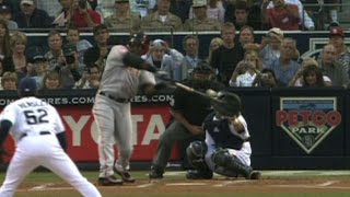 Bonds ties Aaron with his 755th career homer