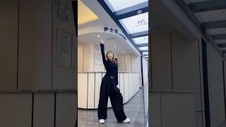 娇娇在中国大陆的粉丝早就超过小岳了 #shortsvideo #dance #dancevideo #dancemusic